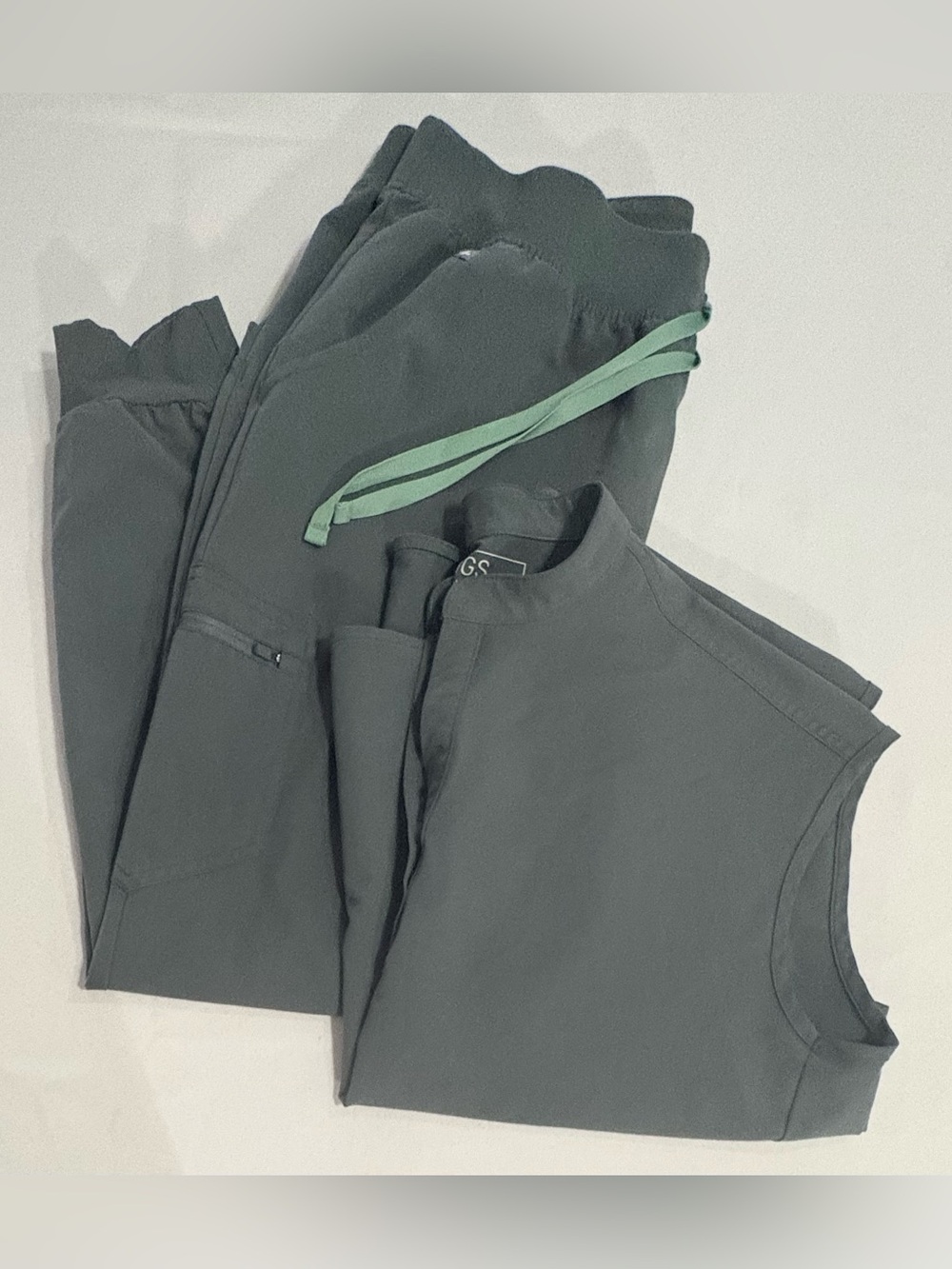 Figs Dark Gray Joggers with Mint Drawstring Size top(Large). Pant(X-Large)